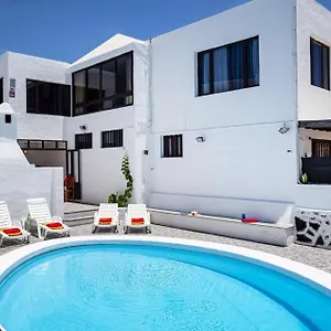 villa-anjharad-by-villa-plus.puertodelcarmen-hotels.org/